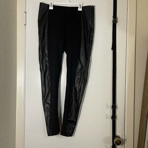 Kenneth Cole black faux leather side knit legging pants size US 12